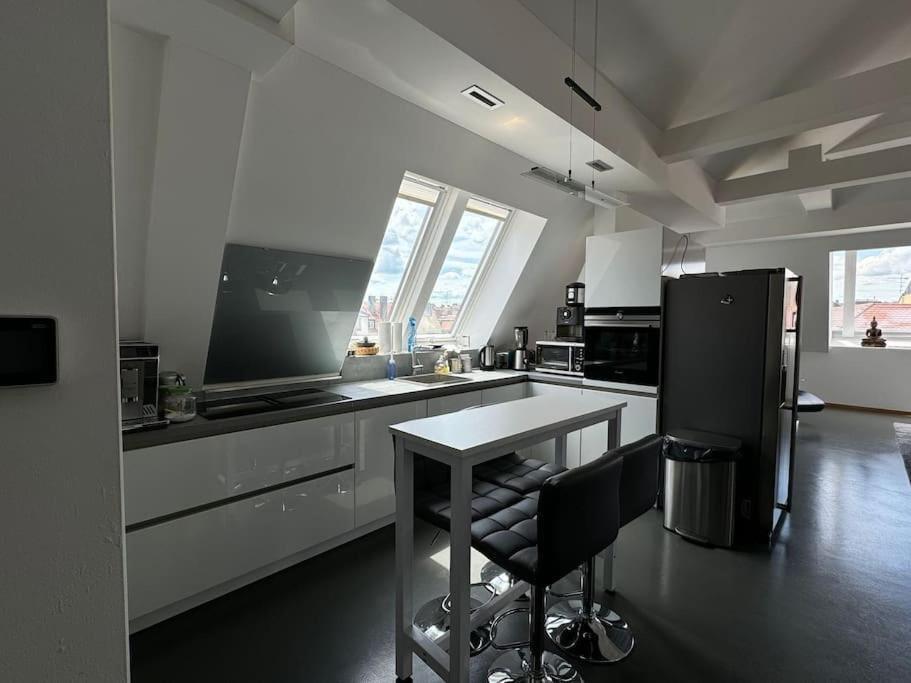 6 Zimmer Maisonette-Penthouse Pool Dachterrasse Luxus Munique Exterior foto